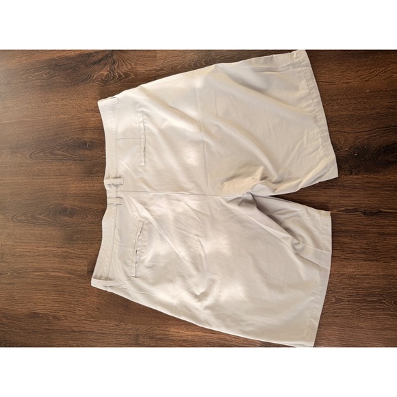 Caribbean Isle Breeze Performance Mens 38 Flat Front Shorts khaki Golf Casual - Picture 2 of 3